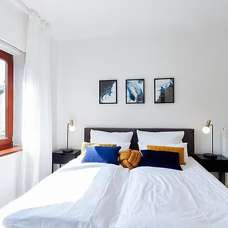 Zentrale By Zachastay *